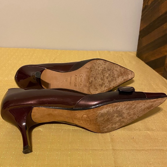 Circa Joan & David burgundy heels with buckle size 7 - Picture 6 of 11